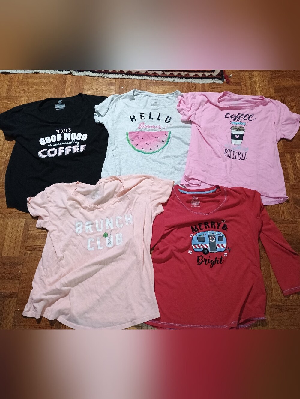 Set of 5 Secret Treasures Womens Tee Shirts in Small & Medium